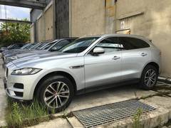Автомобиль Jaguar F‑PACE для аренды в Люцерне