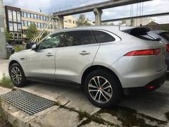 Автомобиль Jaguar F‑PACE для аренды в Женеве